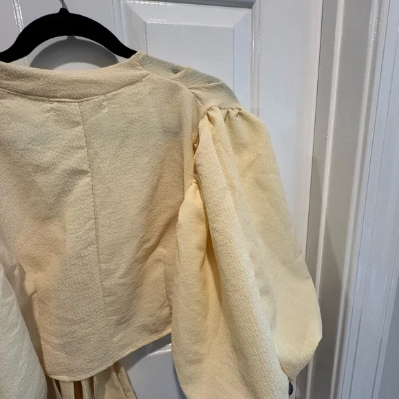 NWT Big Water Blue Sky Crop Ballon Sleeve Boutique Top Size M - Picture 13 of 13